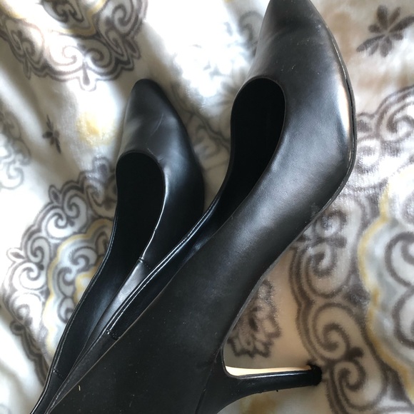 Spring Black classic Heels - Picture 3 of 5